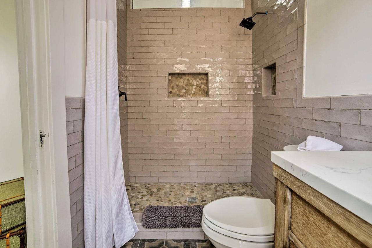 Charming Renovated Avalon Townhome, Walk To Beach! Экстерьер фото